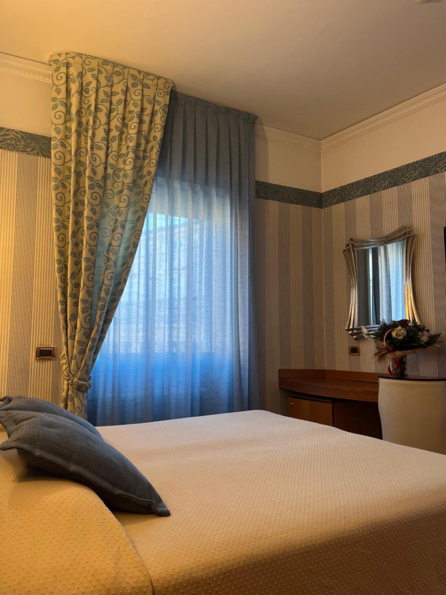 Hotel Europa Verona Bagian luar foto